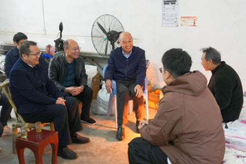 赣南师范大学党委书记陈义旺一行赴天心镇天心村调研并开展走访慰问