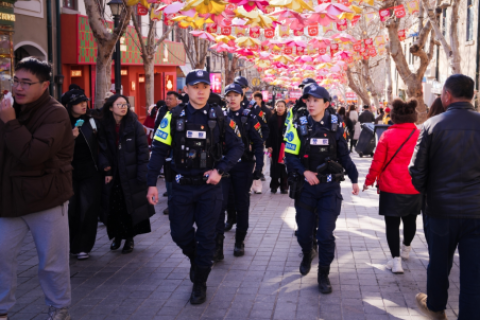 守好烟火气  护好团圆味&mdash;&mdash;青岛市北公安&ldquo;新春走基层&rdquo;护航民俗盛宴