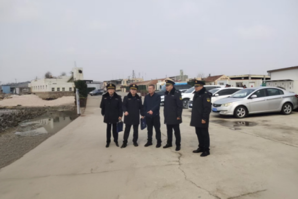 市区联动聚合力 执法服务显担当