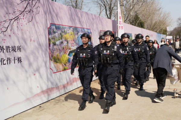 &ldquo;齐鲁守护&middot;平安相伴&rdquo;青岛李沧：以藏蓝守护 赴梅园春约