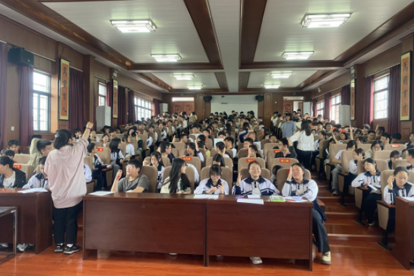 快乐减压 从容应考&mdash;&mdash;湖南邵东市城区二中开展初三考前心理团辅活动