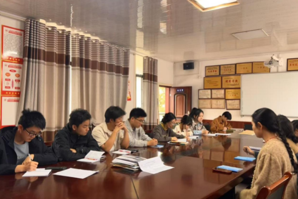 湖南武冈市邓元泰镇江塘九年制学校举行&ldquo;青蓝工程演示课&rdquo;语文教研活动
