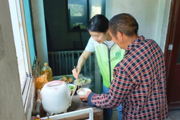 以心为灯 以爱为盾&mdash;&mdash;湖南邵阳市双清区民政局党建引领社工服务织就温情&ldquo;守护网&rdquo;