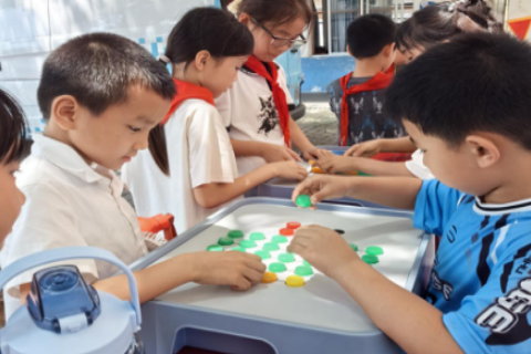 科普大篷车驶进校园 科技之光点亮童心&mdash;&mdash;江西信丰县九渡中心小学开展科普活动